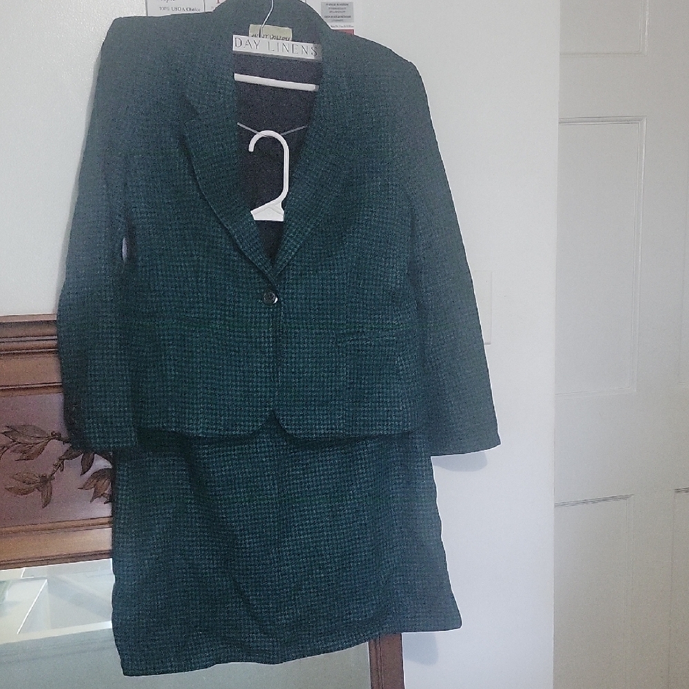 Women's Green and Black Blazer and Skirt Set
